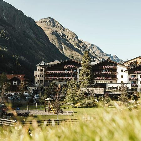 Verwoehnhotel Wildspitze Sankt Leonhard im Pitztal Luaran gambar